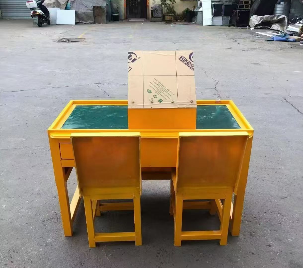 龙潭防静电导通桌井下煤矿火工品发放桌：危险品流转的安全守护者
